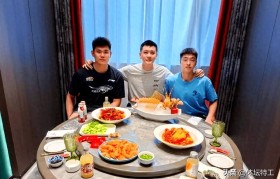 余嘉豪打西乙都费劲,辽篮2新人只打1年西甲图个啥?没钱也没耐心
